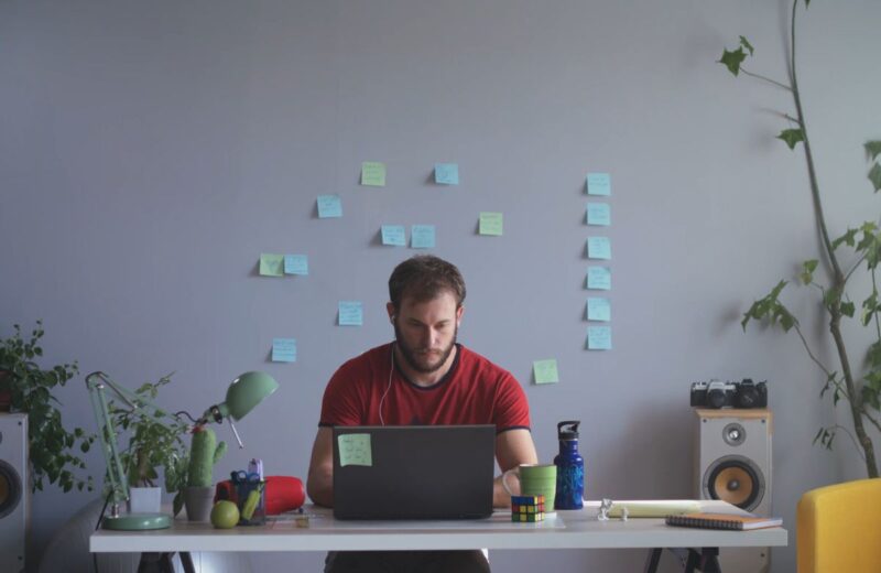 Najbolji freelance poslovi za početnike 2025 – Kako pronaći i započeti